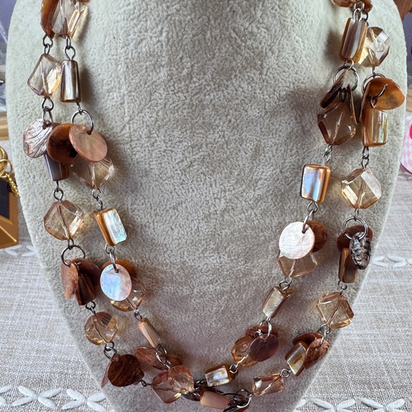 Vintage Jewelry - Abalone & Shell Necklace